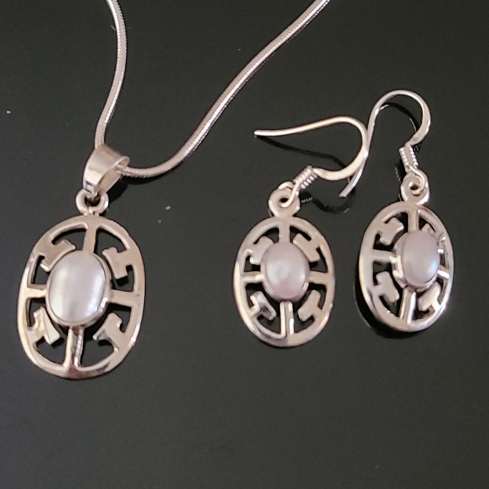 Pearls set necklace and Earrings sterling Silver-Pearls short necklace - Picture 2 of 7